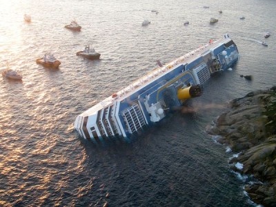 CostAConcordiaOnSide