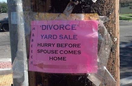 DivroceYardSale